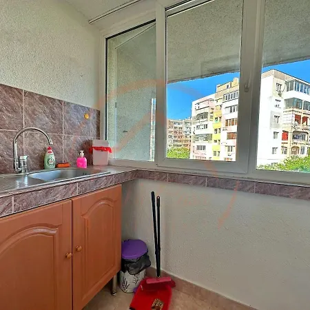 Cozy Near Sea Garden Apartment *